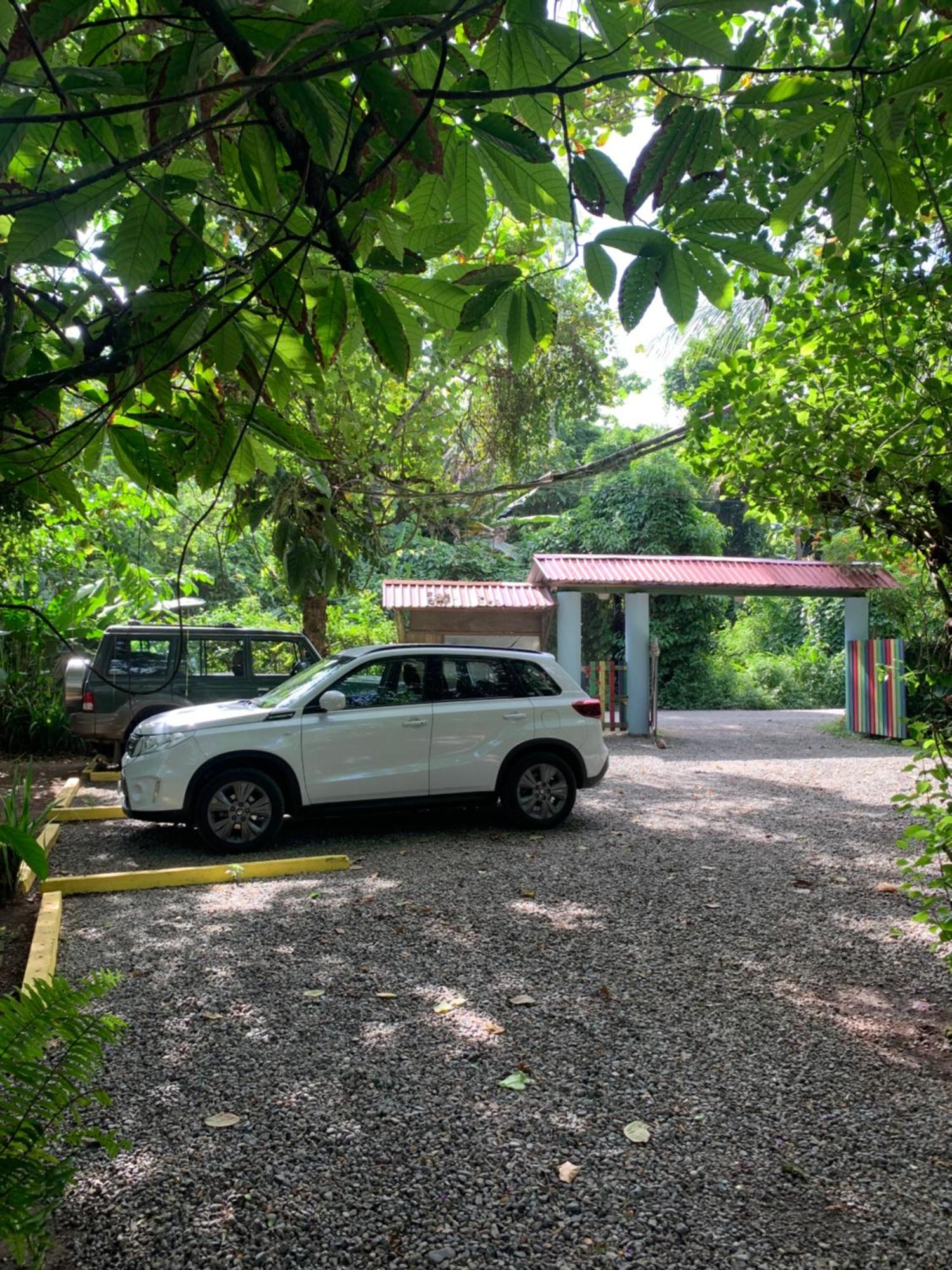 Brigitte'S Ranch Hotel Cahuita Ngoại thất bức ảnh