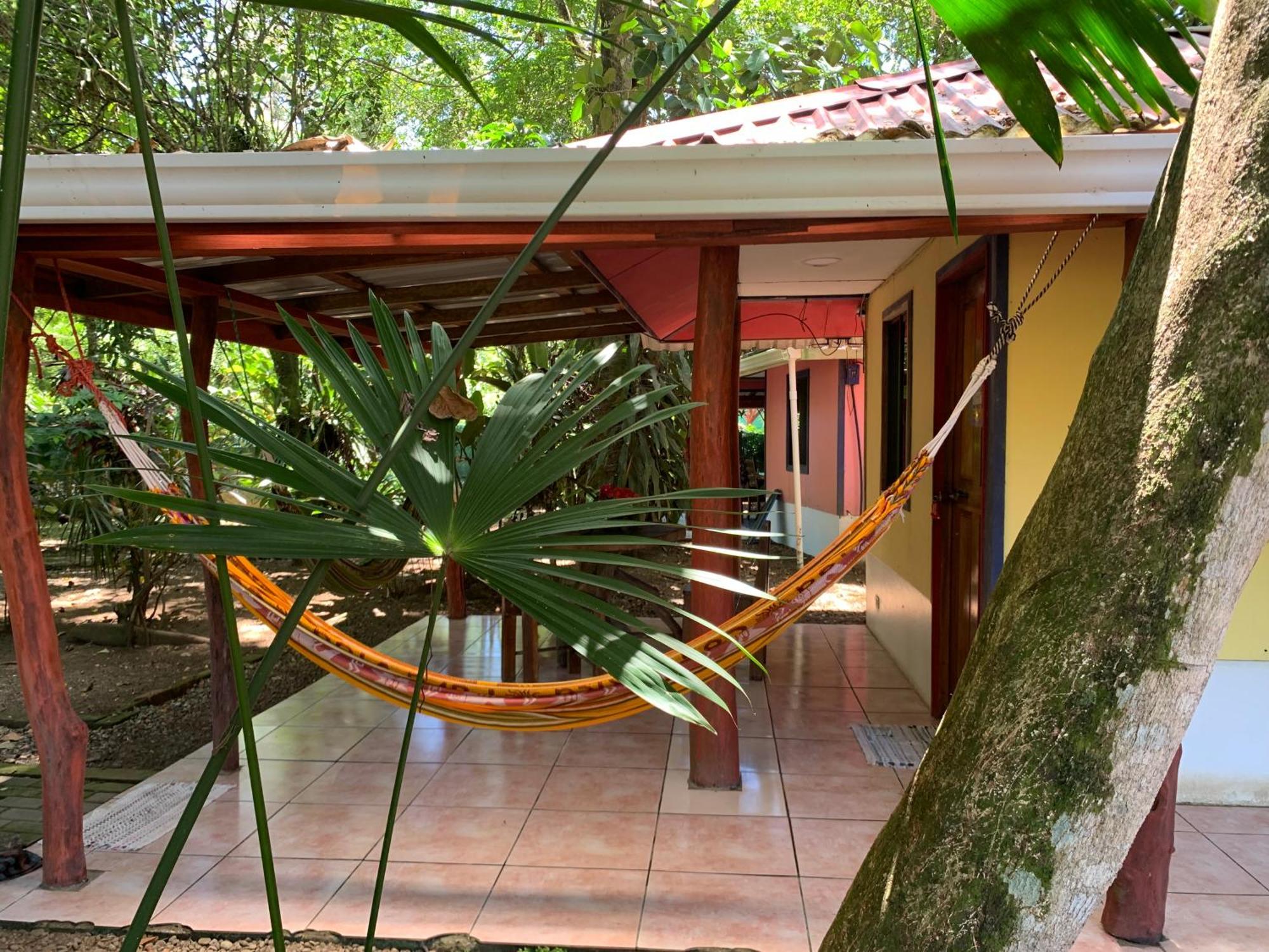 Brigitte'S Ranch Hotel Cahuita Ngoại thất bức ảnh